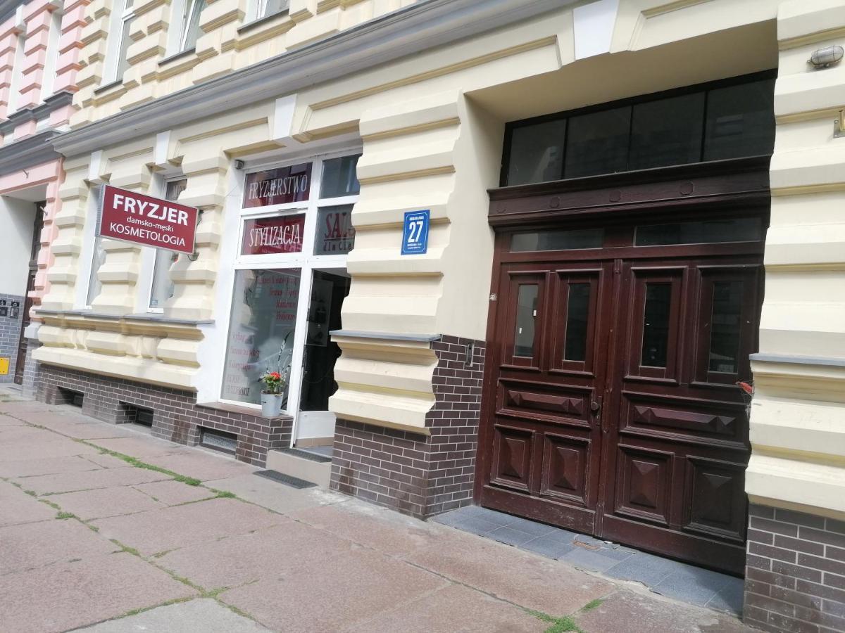 Hostel Tulip - Pokoj Jednoosobowy Nr 1 Ze Wspolna Lazienka I Kuchnia 什切青 外观 照片