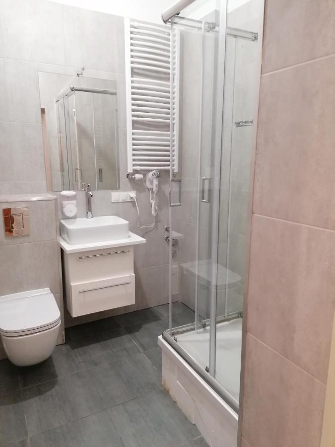 Hostel Tulip - Pokoj Jednoosobowy Nr 1 Ze Wspolna Lazienka I Kuchnia 什切青 外观 照片